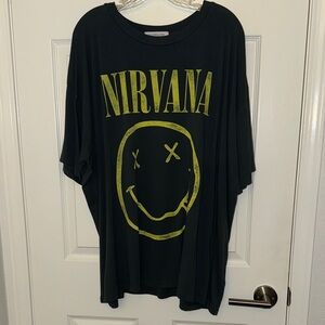 Daydreamer Nirvana Graphic Tee in Black and Yellow